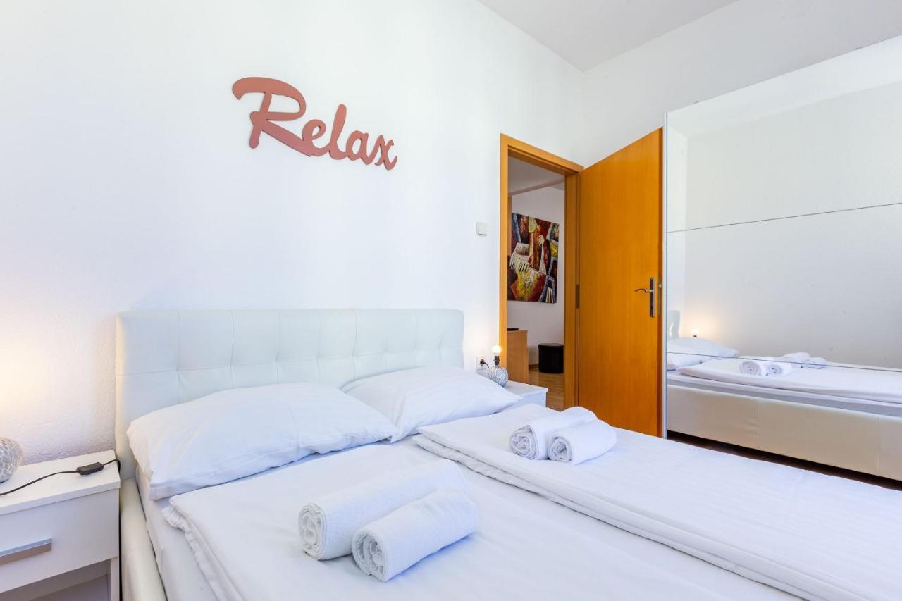 Vale Apartment With Balcony Zadar Exterior photo