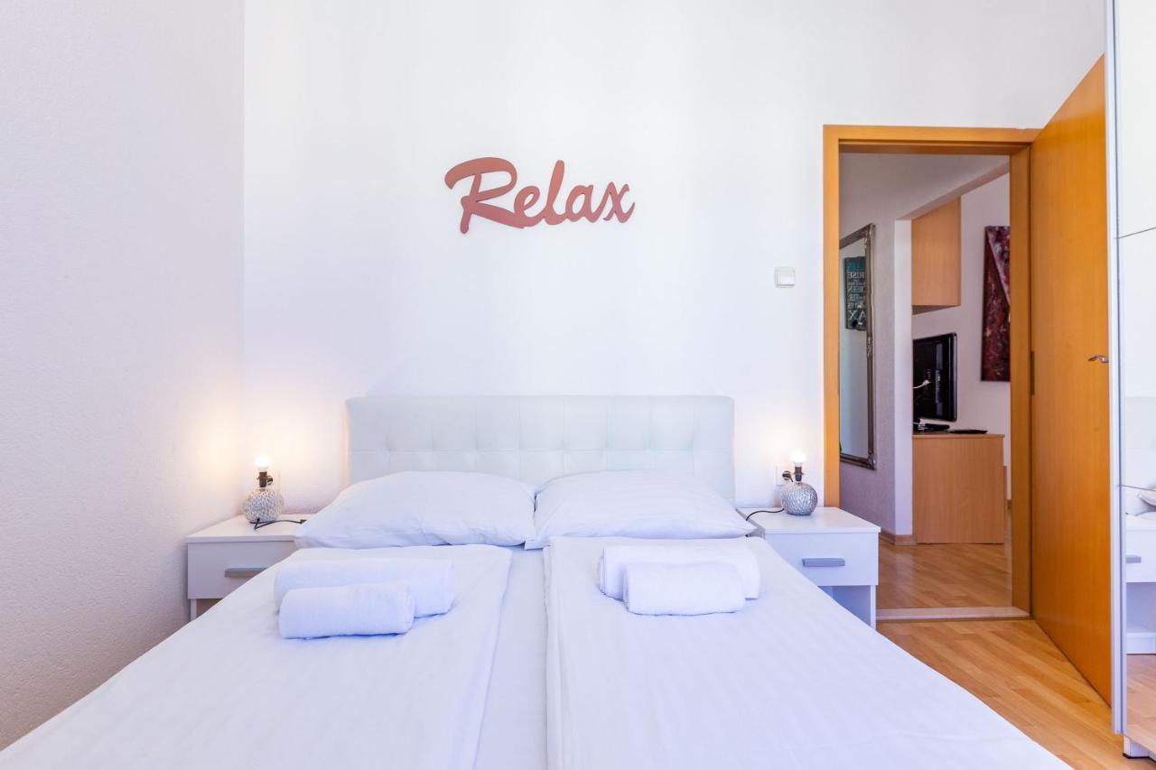 Vale Apartment With Balcony Zadar Exterior photo