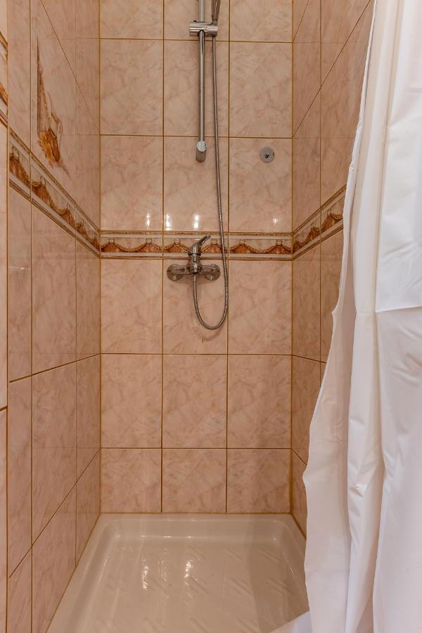 Vale Apartment With Balcony Zadar Exterior photo